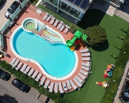 Hotel 2000 Riccione Buitenkant foto