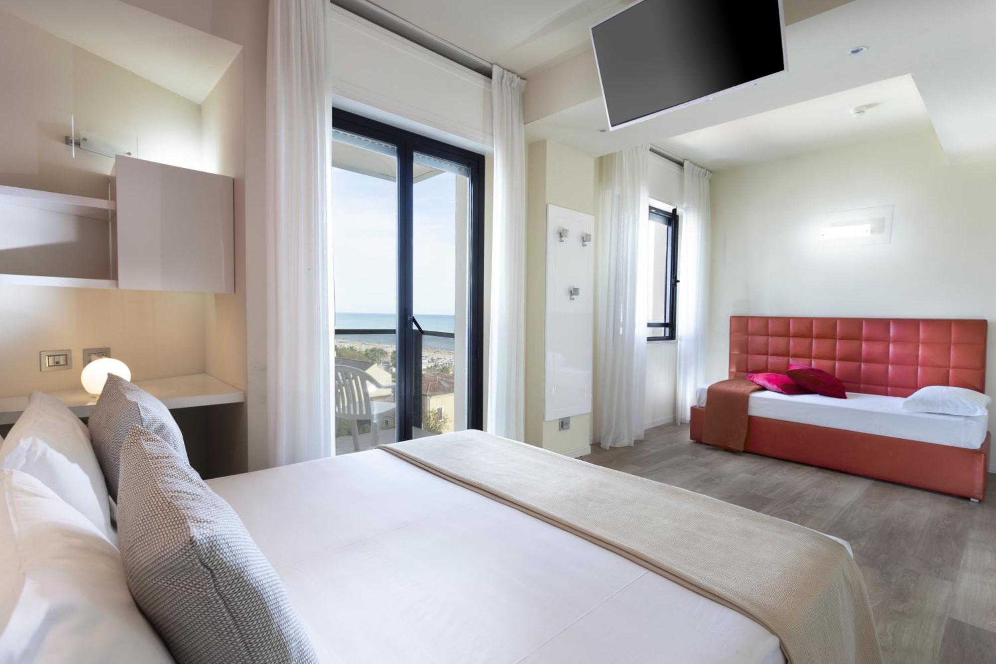 Hotel 2000 Riccione Buitenkant foto