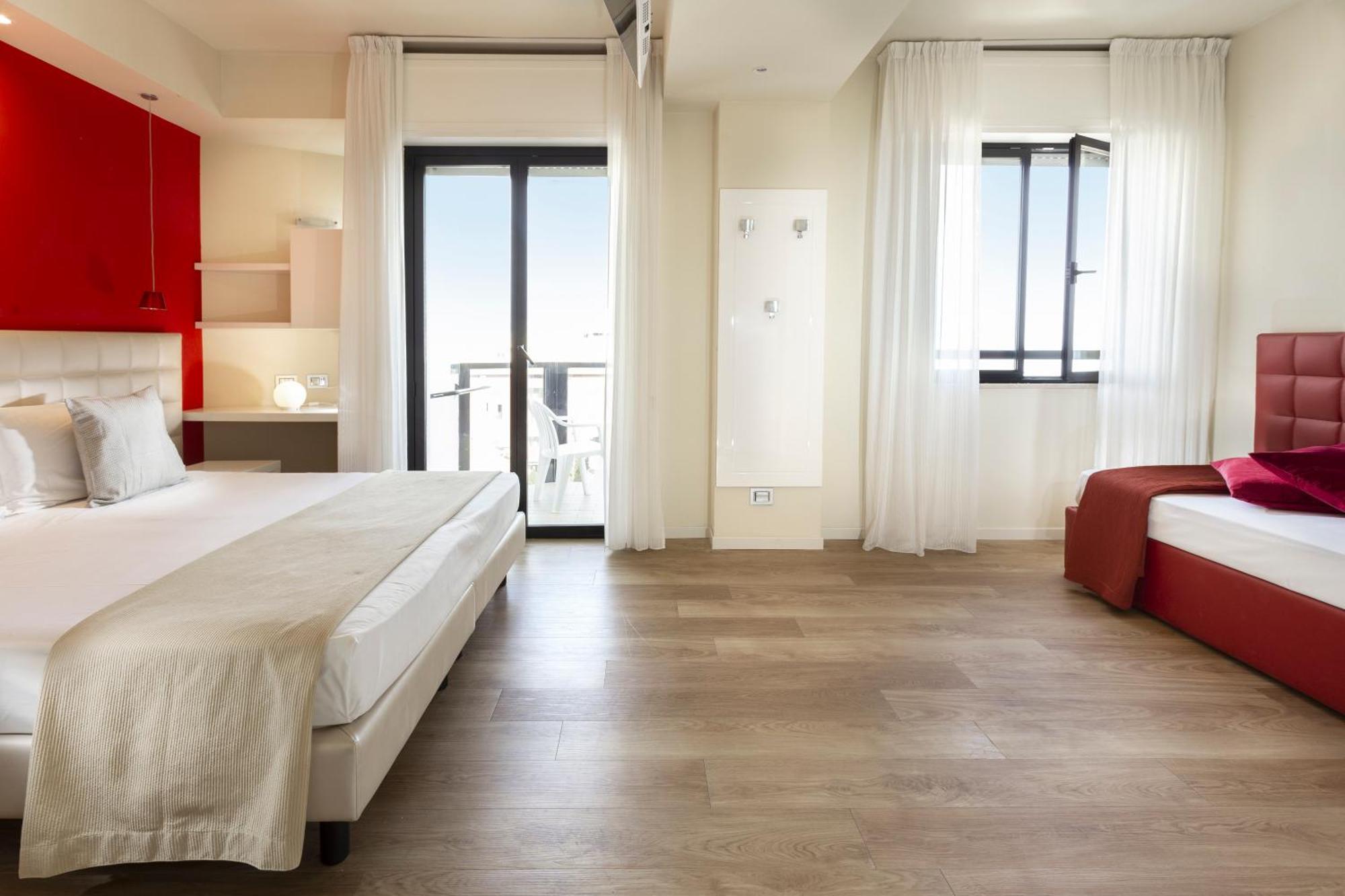 Hotel 2000 Riccione Buitenkant foto