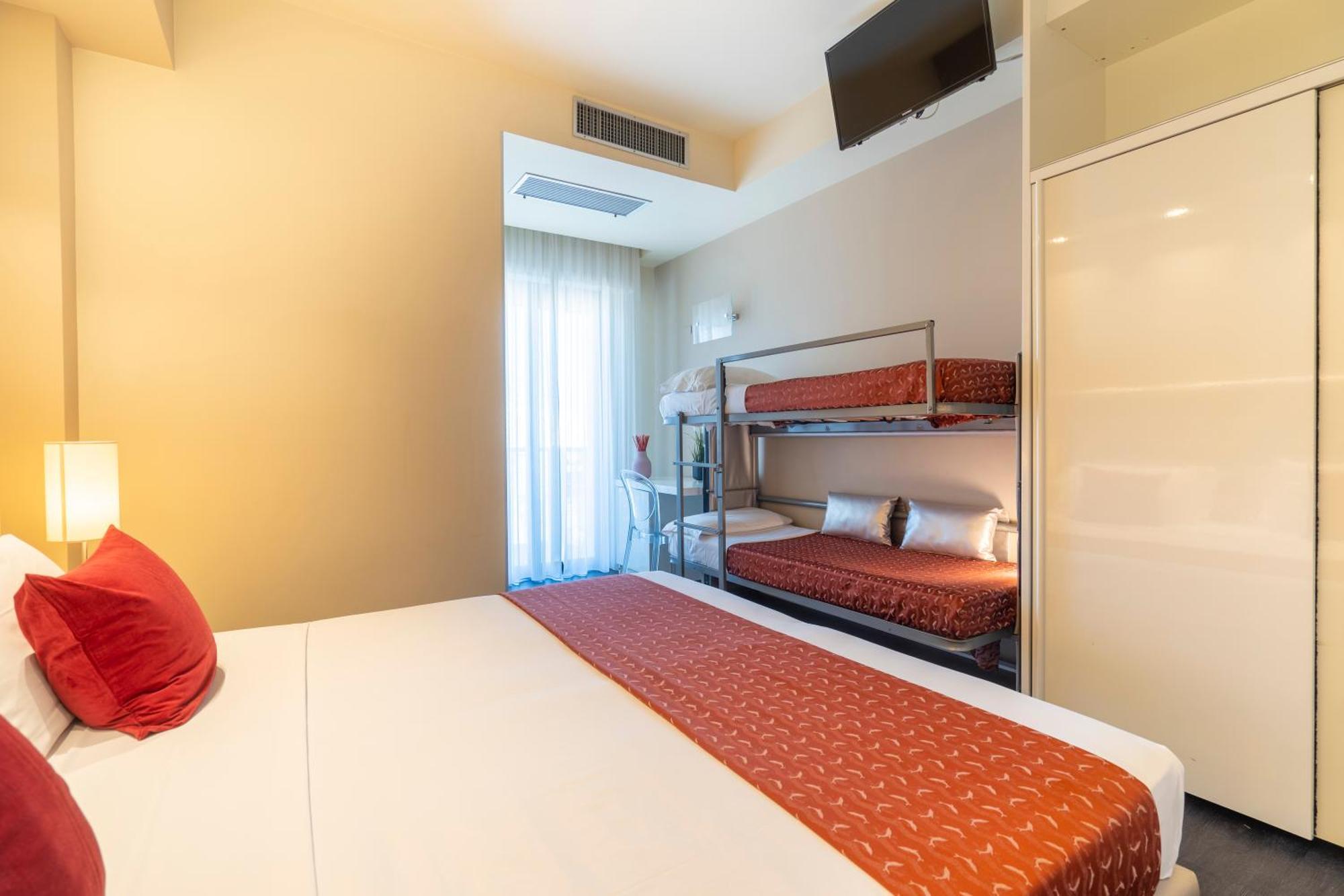 Hotel 2000 Riccione Buitenkant foto