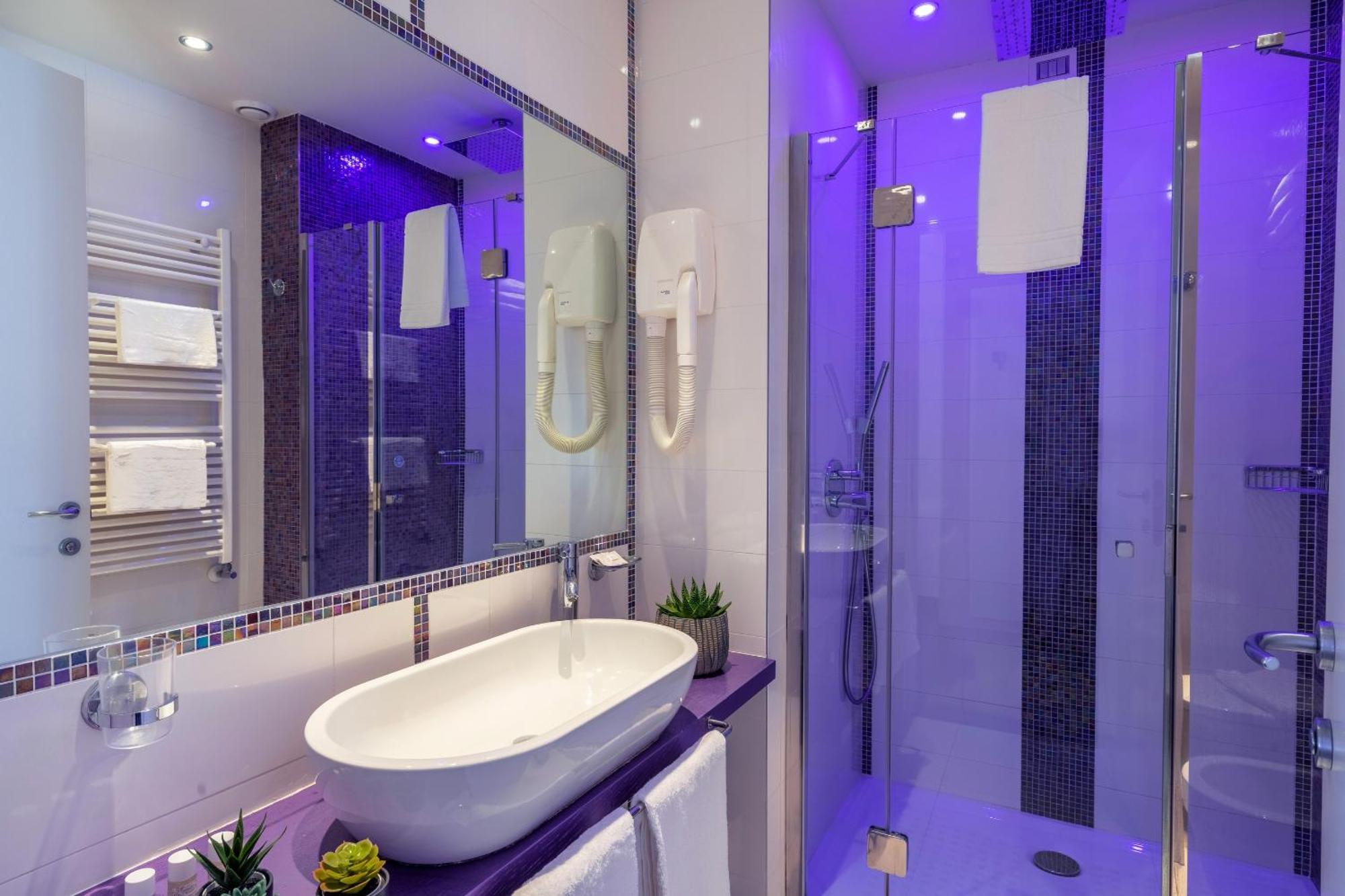 Hotel 2000 Riccione Buitenkant foto